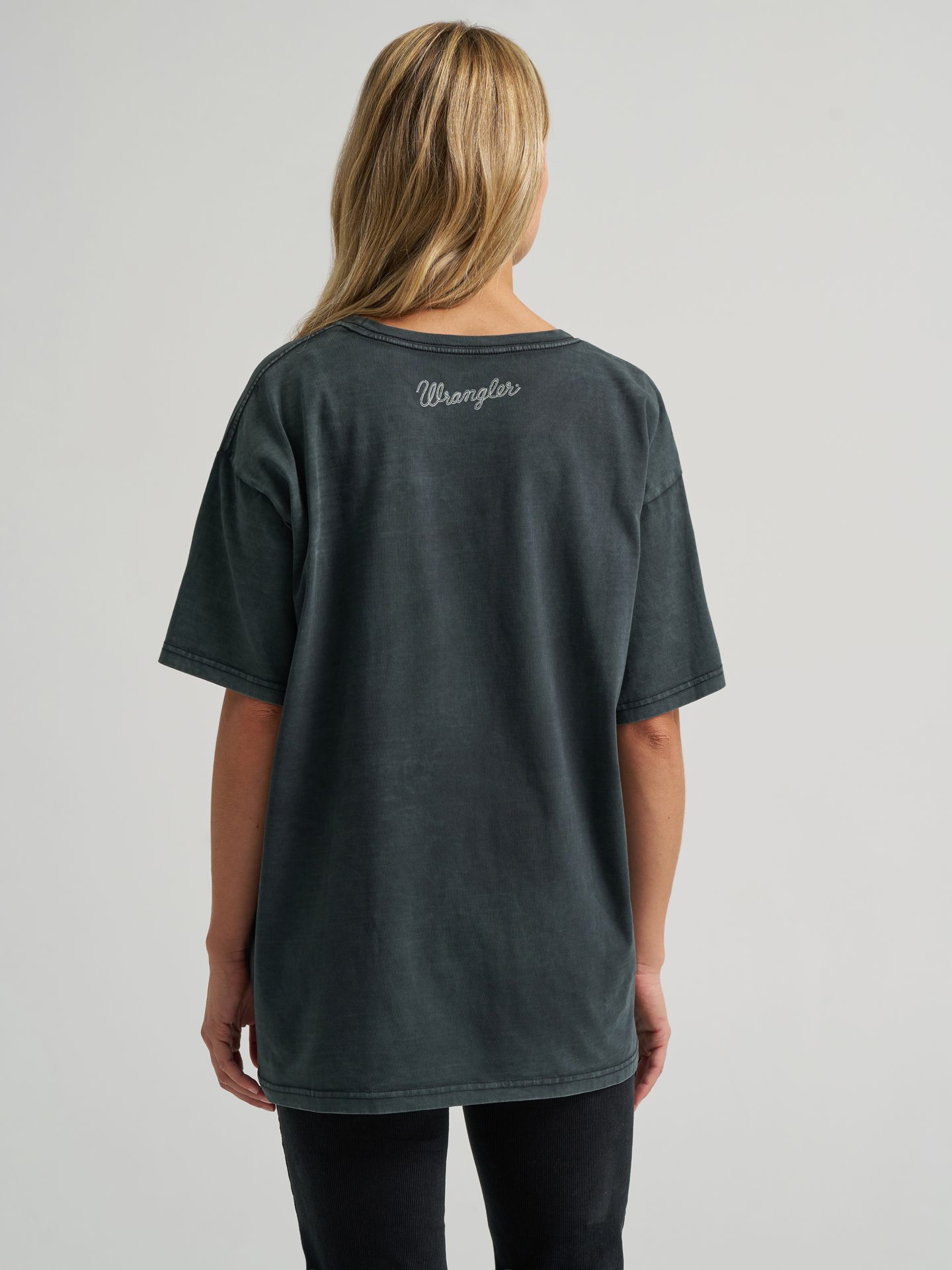 Женская футболка Wrangler Vintage Horse Oversized Graphic, цвет: Угольно-чёрный — фото 5