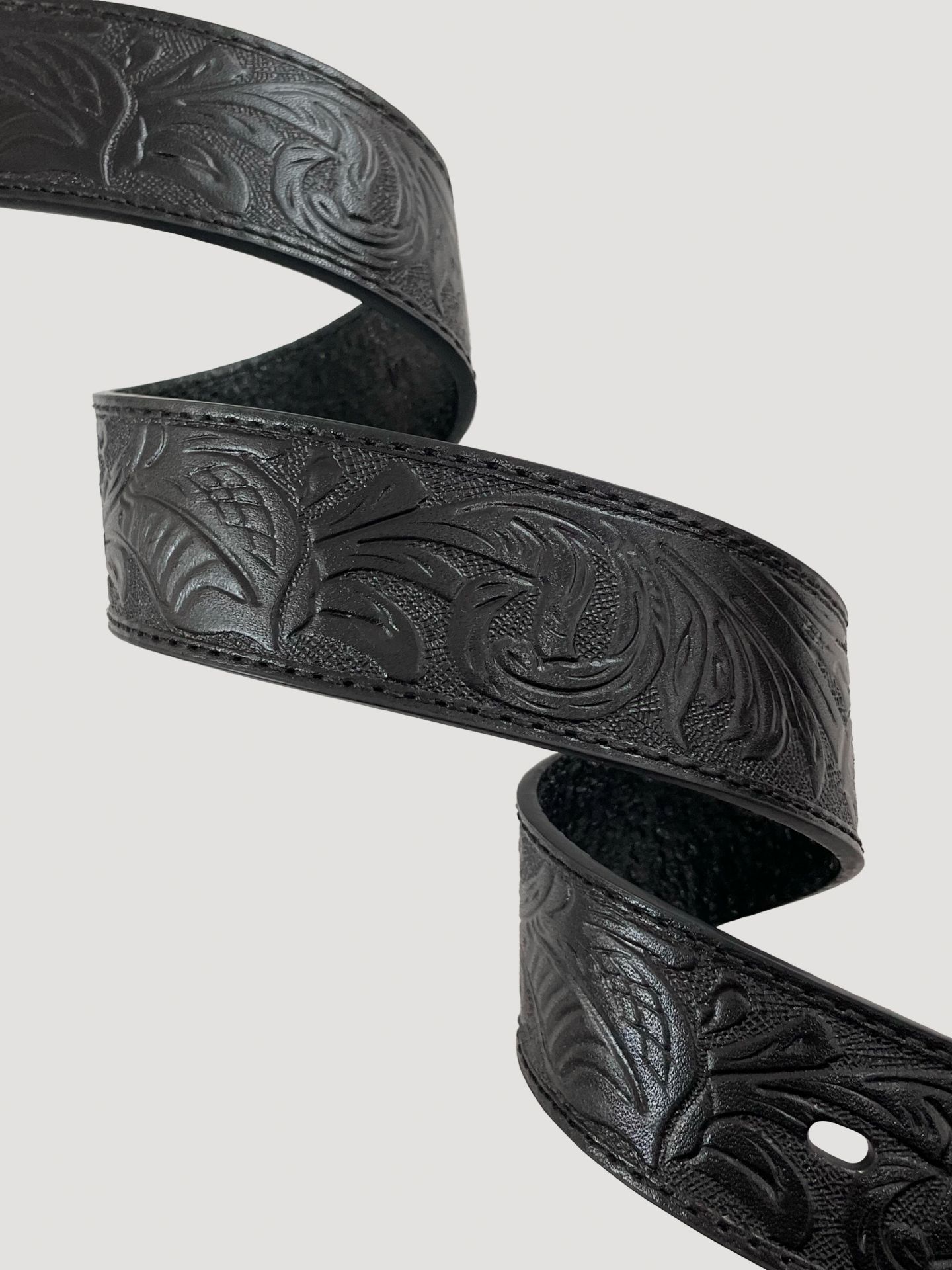 Женские ремни Wrangler 3 Piece Buckle Embossed Leather, цвет: Чёрный — фото 3