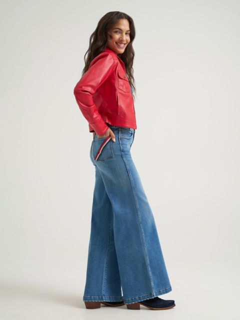 Женские джинсы Wrangler Women's Rainbow Pocket Wide Leg Jean