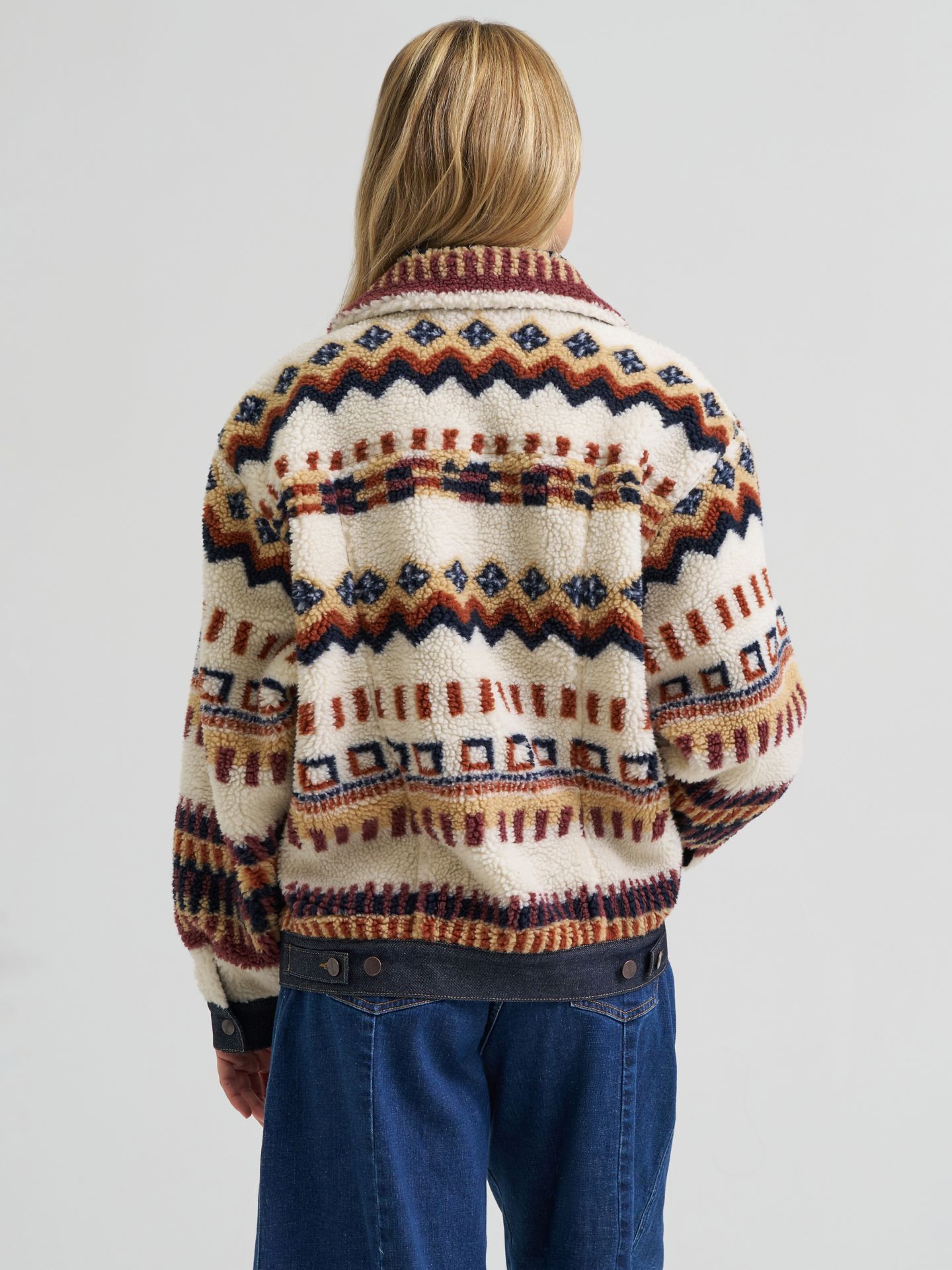 Женская куртка Wrangler Denim Sherpa Fair Isle, цвет: Кремовый — фото 5