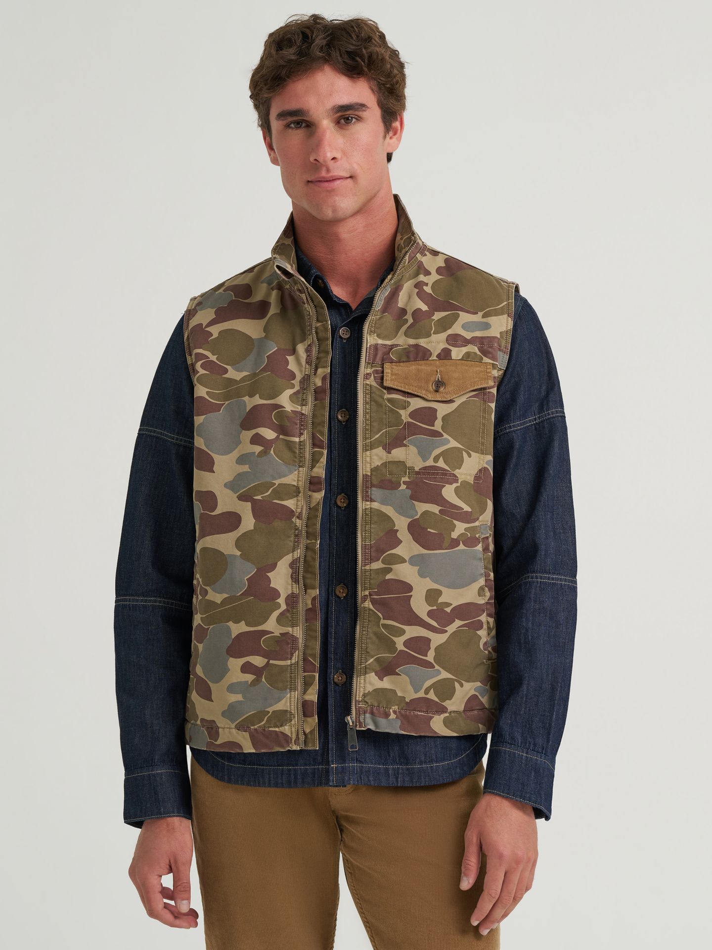 Мужской жилет Wrangler Sherpa Lined, цвет: Камуфляжный дубовый — фото 1
