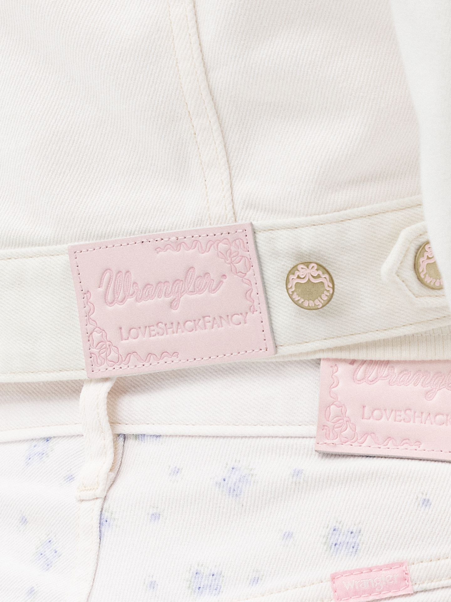 Женская куртка Wrangler x LoveShackFancy Denim Jacket, цвет: Экрю — фото 9