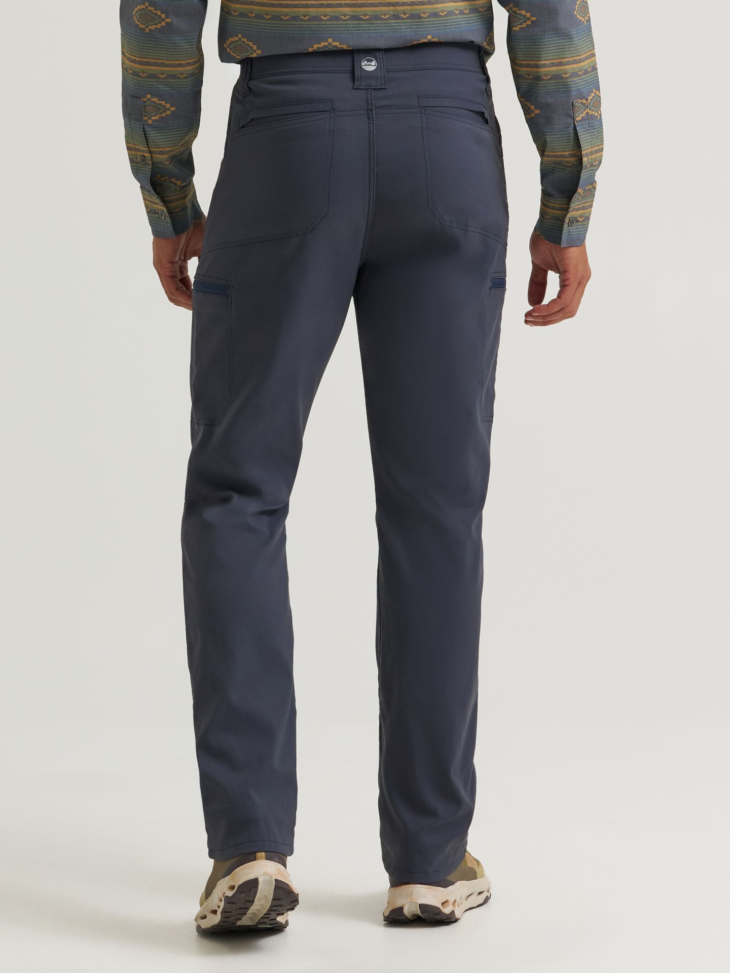 Мужские брюки Wrangler All Terrain Cargo Lined Pant, цвет: Синий — фото 2