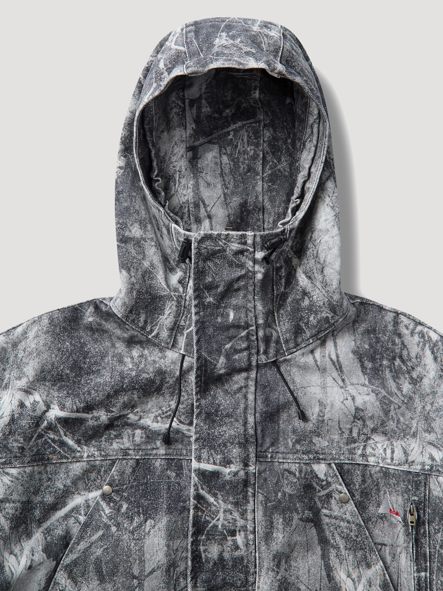 Мужская куртка Wrangler x ROA Volano Denim, цвет: Тёмный камуфляжный — фото 4