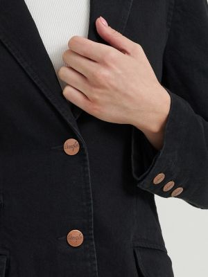 Women&rsquo;s 70s-Inspired Denim Blazer