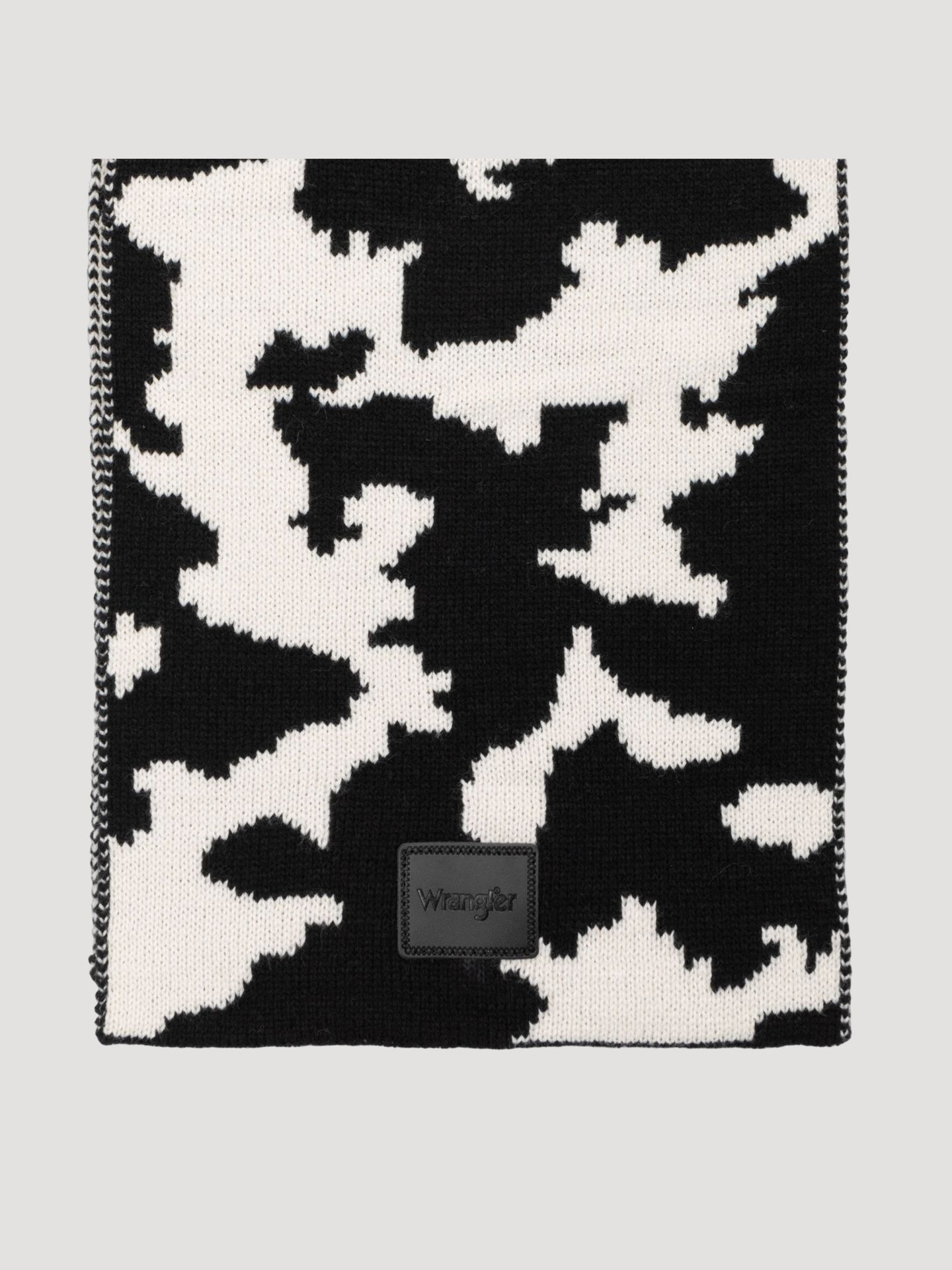 Женские комплекты Wrangler Cow Print Beanie And Scarf Set, цвет: Чёрный / Белый — фото 5