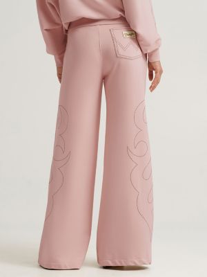 Lainey Wilson x Wrangler Cowboy Sweatpants