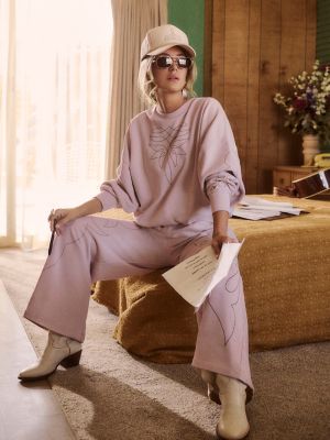 Lainey Wilson x Wrangler Cowboy Sweatpants
