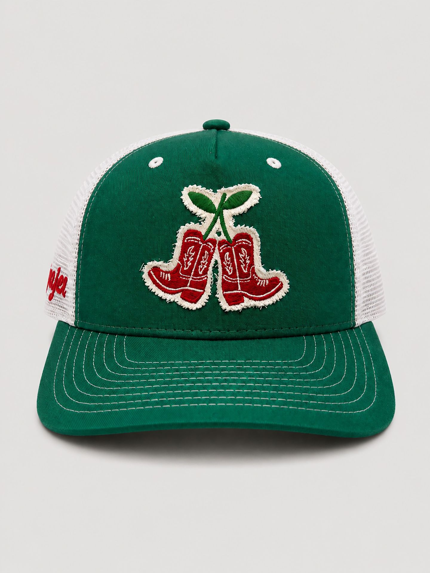 Женские головные уборы Wrangler Cherry Boots Mesh Trucker Hat, цвет: Зелёный — фото 1