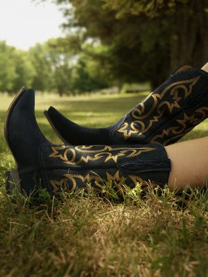 Women's Mavis Suede Snip-Toe Western Boot