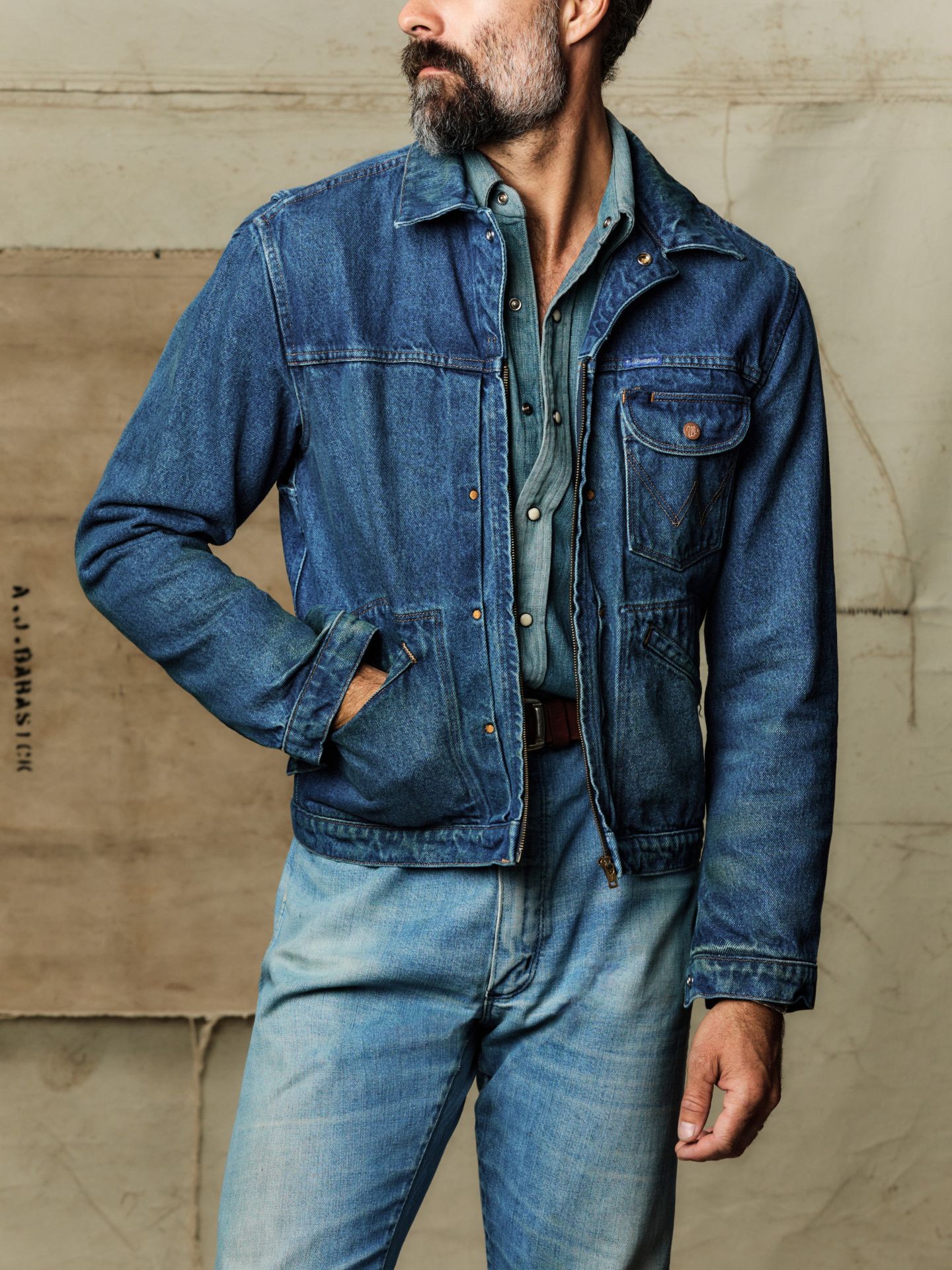 Мужская куртка Wrangler x Imogene + Willie 11MJZ Washed Denim, цвет: Потёртый — фото 1