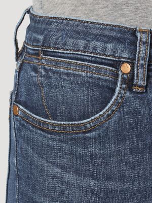 Wrangler High Rise Vintage Look Mom Jean With Badge Detail in Blue