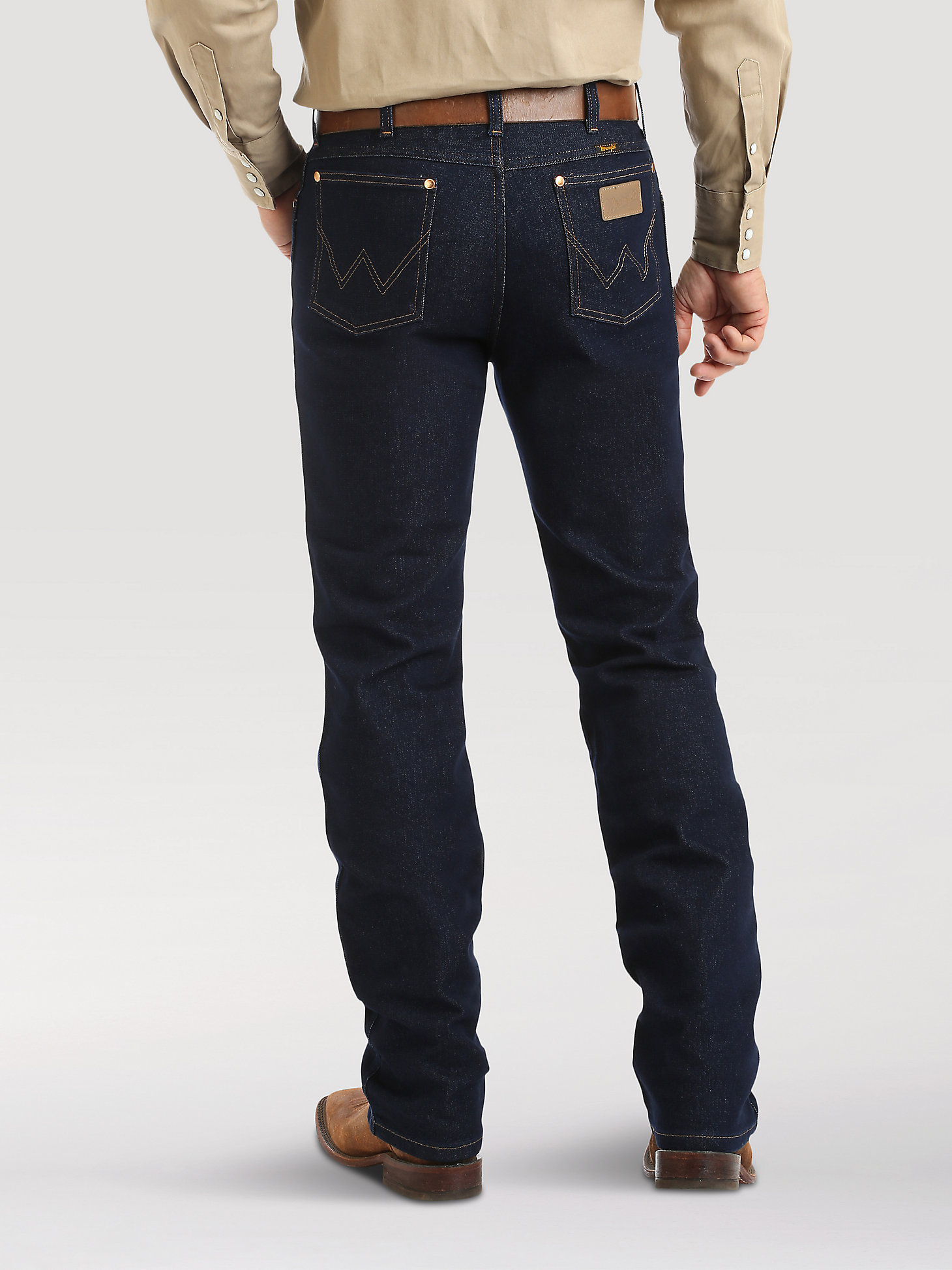 Wrangler® Cowboy Cut® Original Fit Active Flex Jeans in Prewashed Indigo alternative view 3