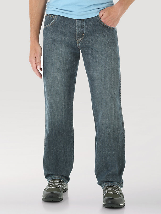 Wrangler Rugged Wear® Relaxed Fit Mid Rise Jean in Granite