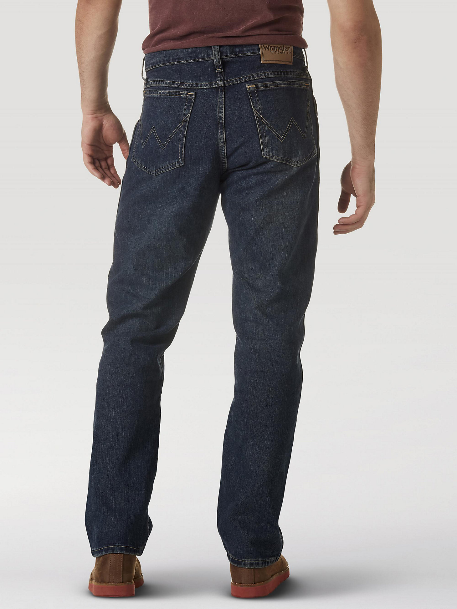 Wrangler Rugged Wear® Relaxed Fit Mid Rise Jean in Union alternative view 2