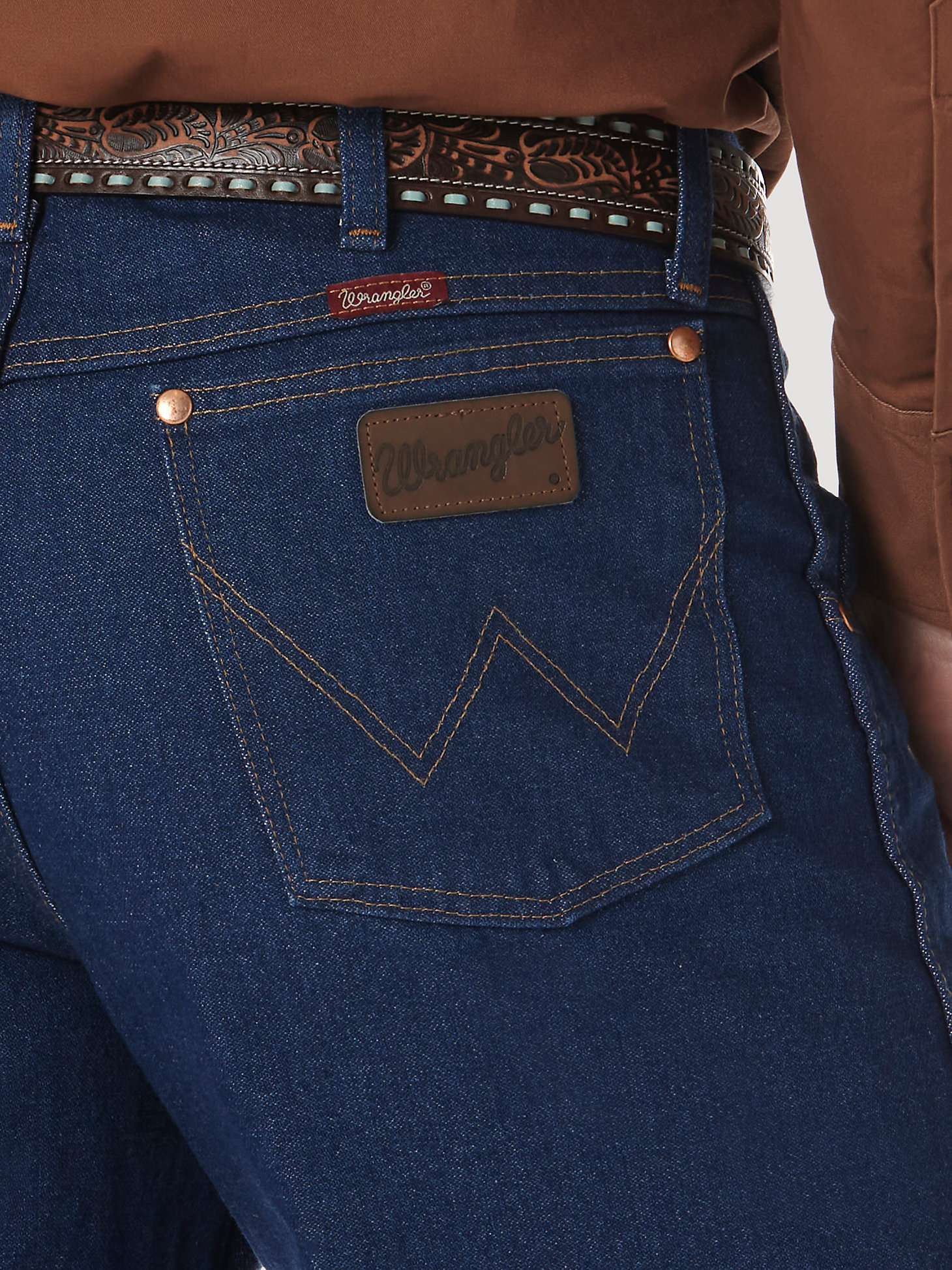 Wrangler® Cowboy Cut® Relaxed Fit Jean in Prewashed Indigo alternative view 3