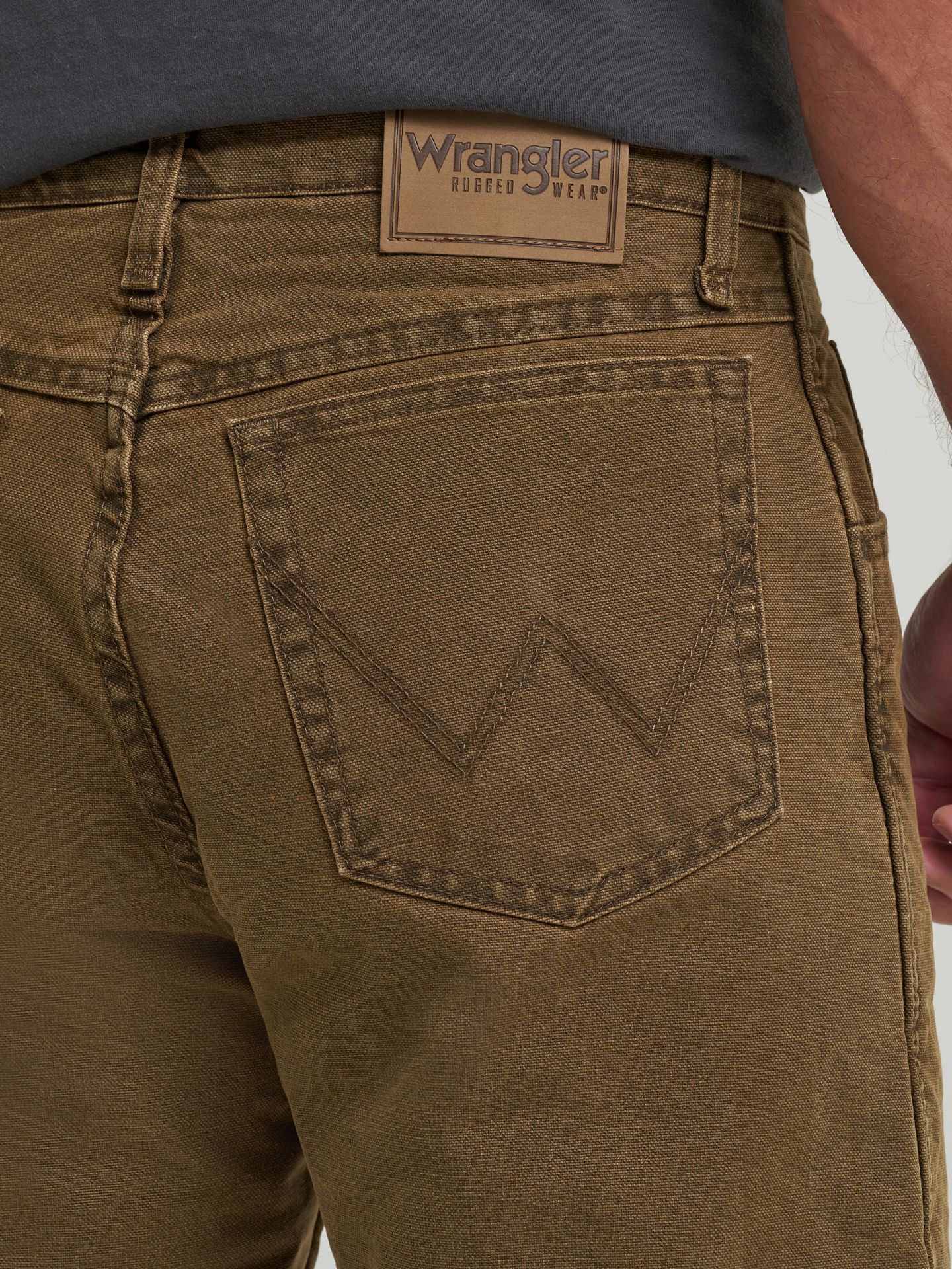 Мужские джинсы Wrangler Rugged Wear® Thermal, цвет: Ночной коричневый — фото 5
