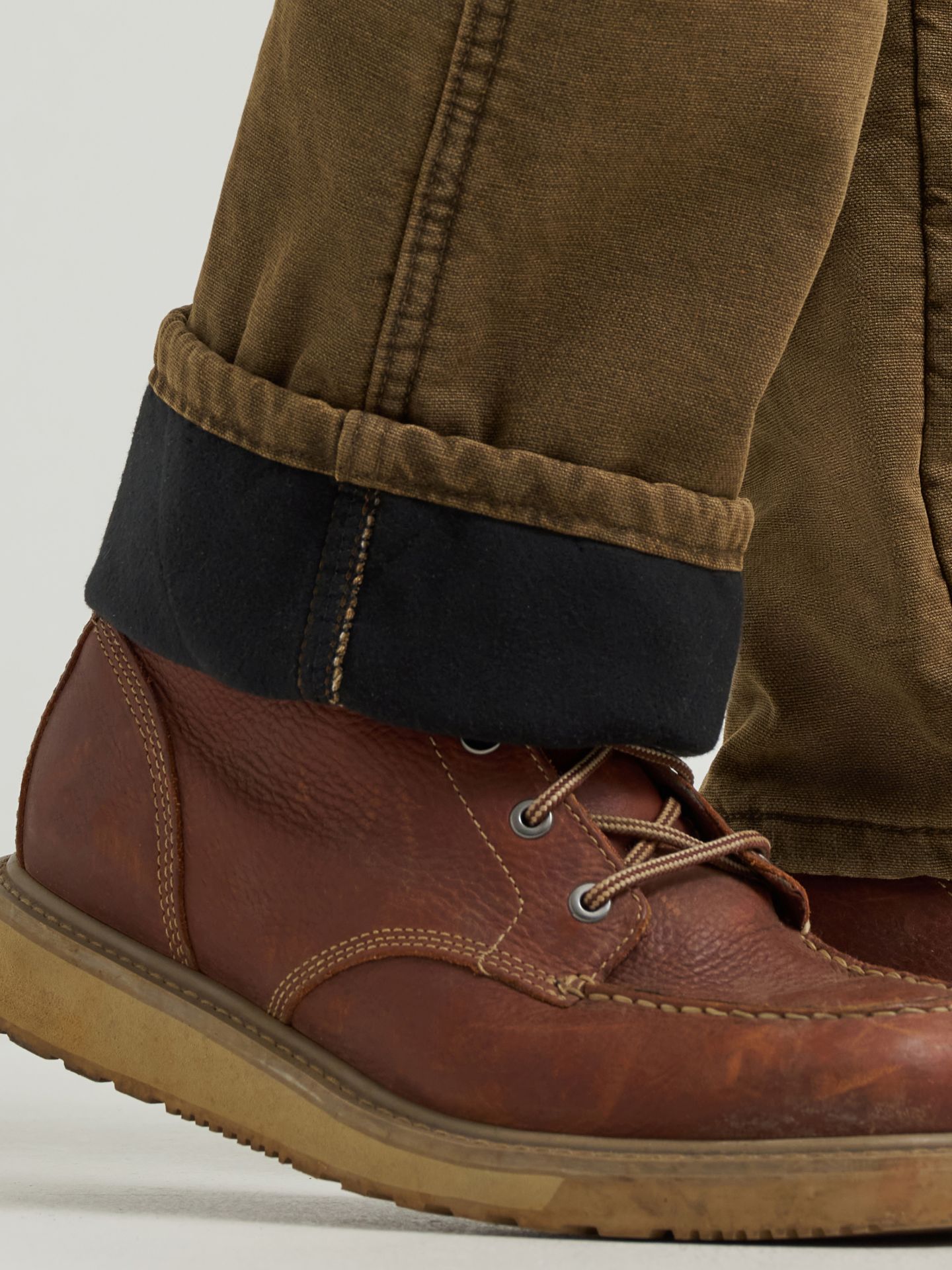 Мужские джинсы Wrangler Rugged Wear® Thermal, цвет: Ночной коричневый — фото 6
