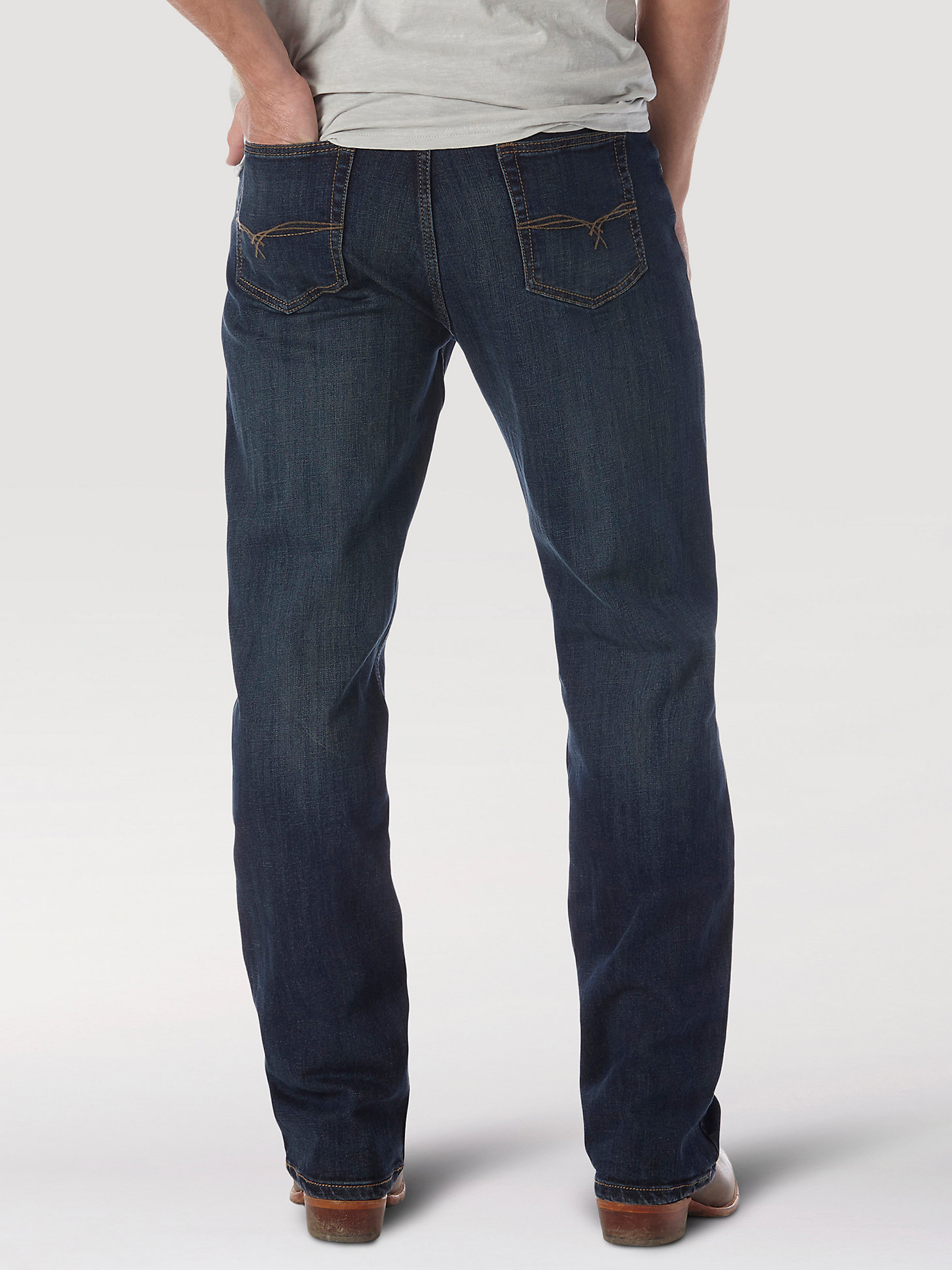 Men's Wrangler® 20X® No. 33 Extreme Relaxed Fit Jean in Appleby alternative view 2