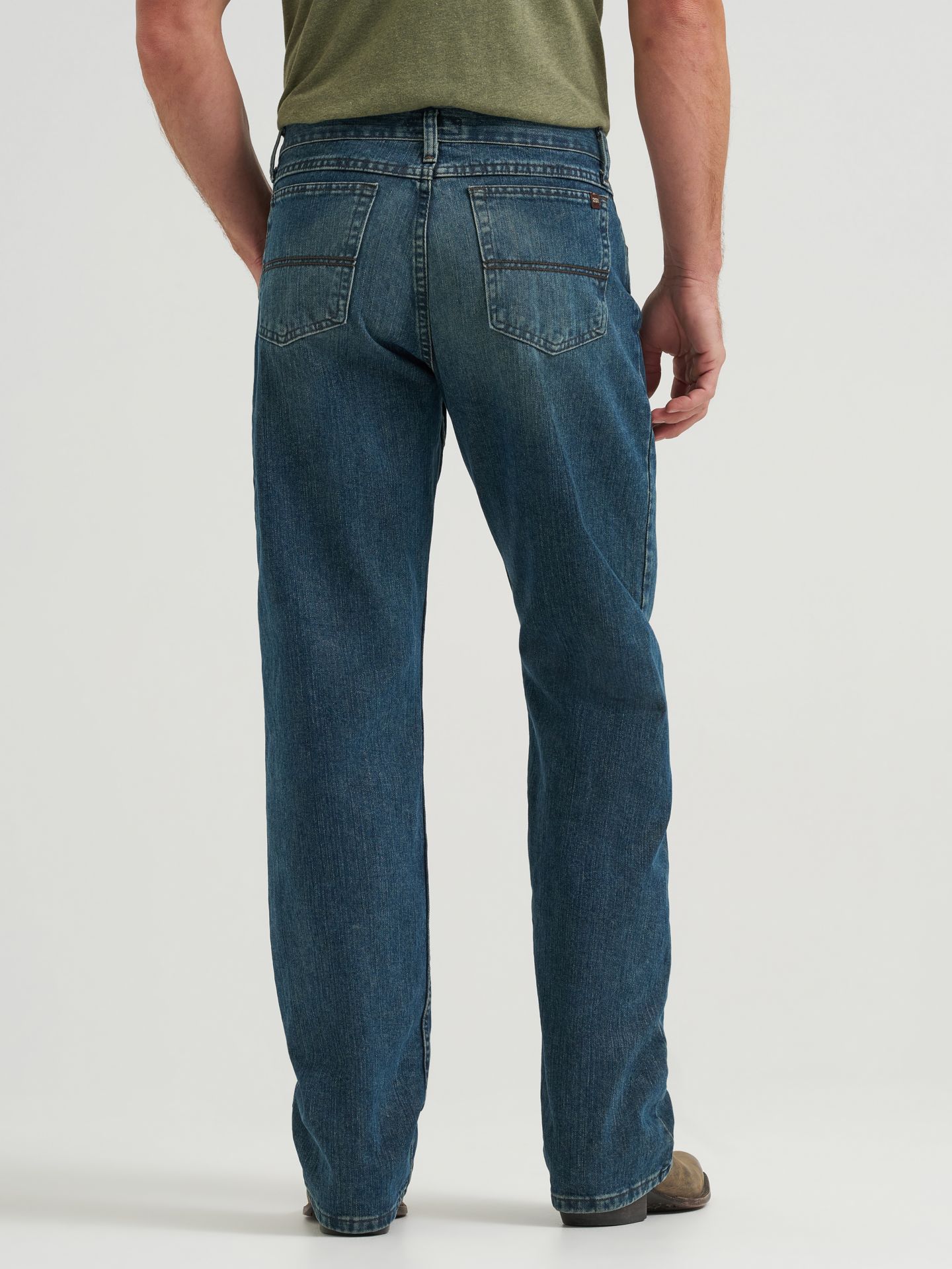 Мужские джинсы Wrangler 20X® No. 33 Extreme Relaxed Fit Jean, цвет: Тёмно-синий — фото 2