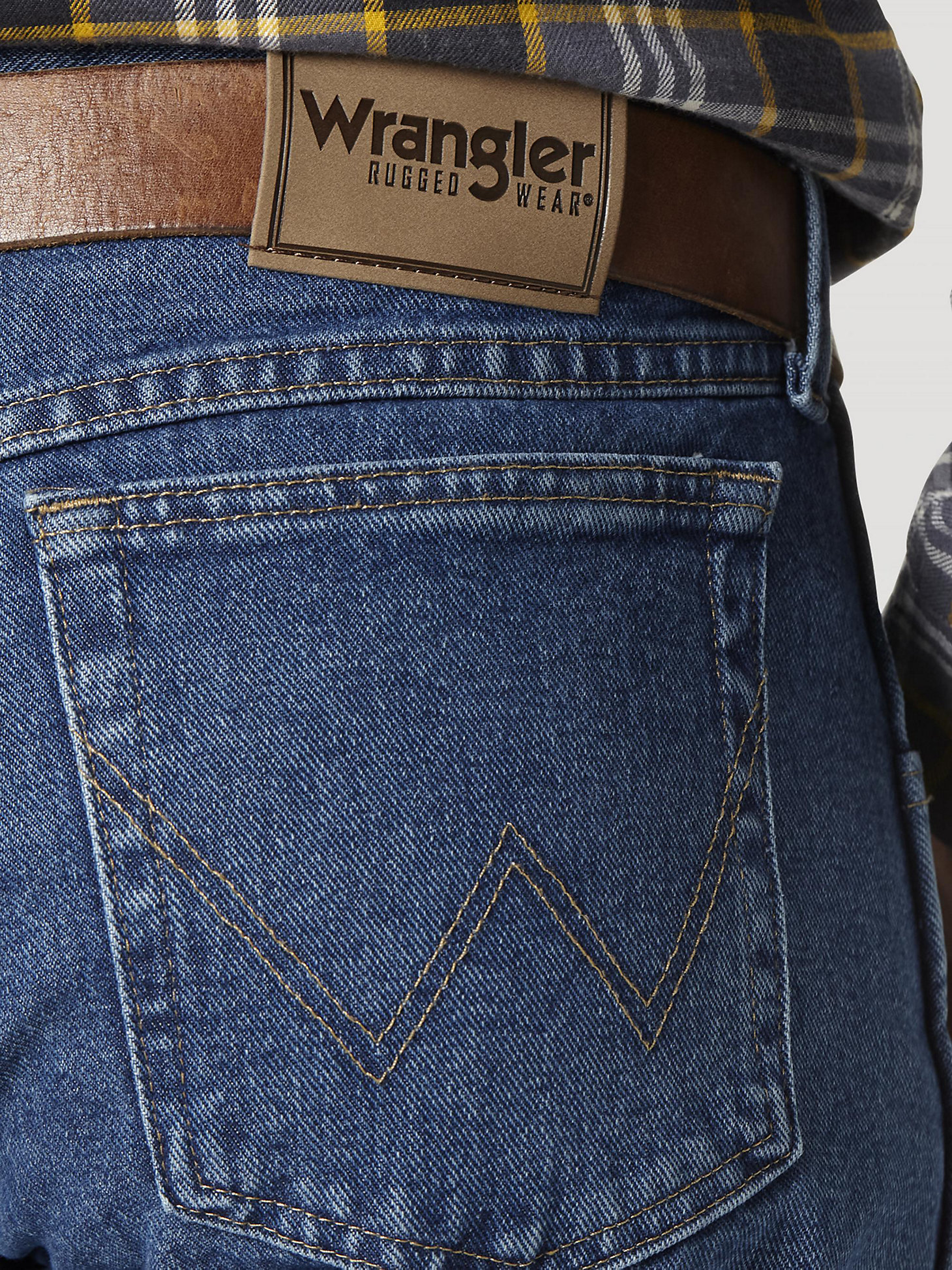 Wrangler Rugged Wear® Relaxed Fit Jean in Antique Indigo alternative view 3