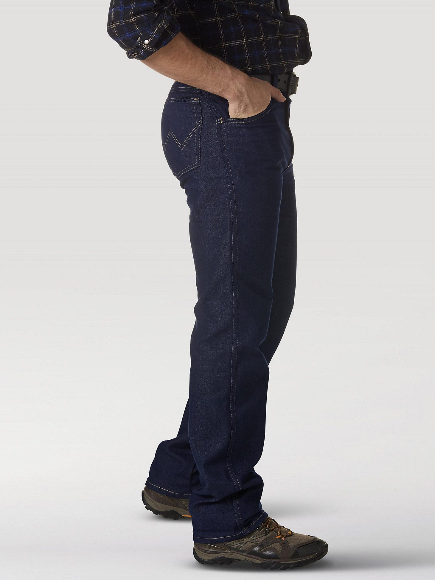Wrangler Rugged Wear® Stretch Regular Fit Jean in Denim alternative view 1