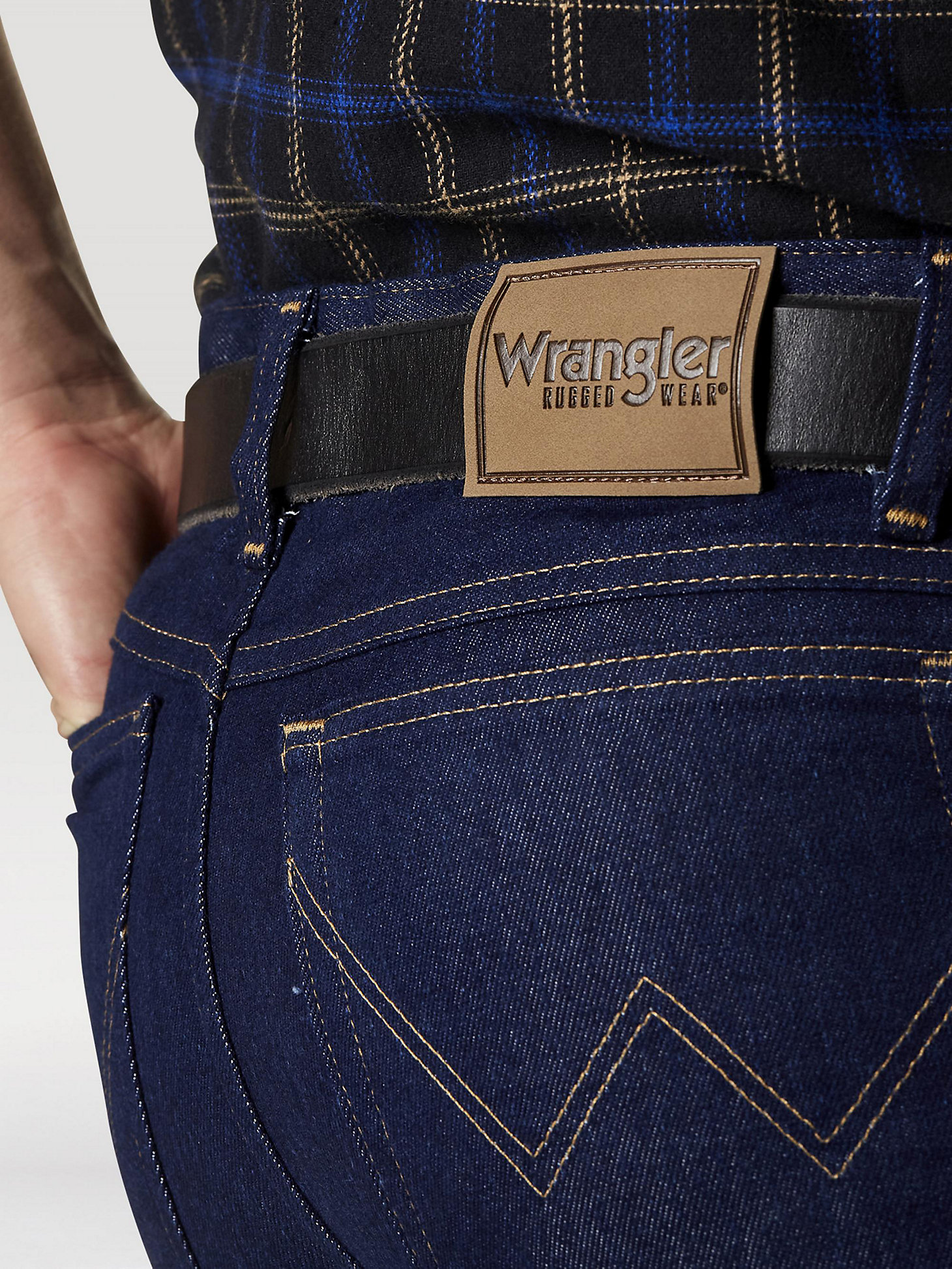 Wrangler Rugged Wear® Stretch Regular Fit Jean in Denim alternative view 3