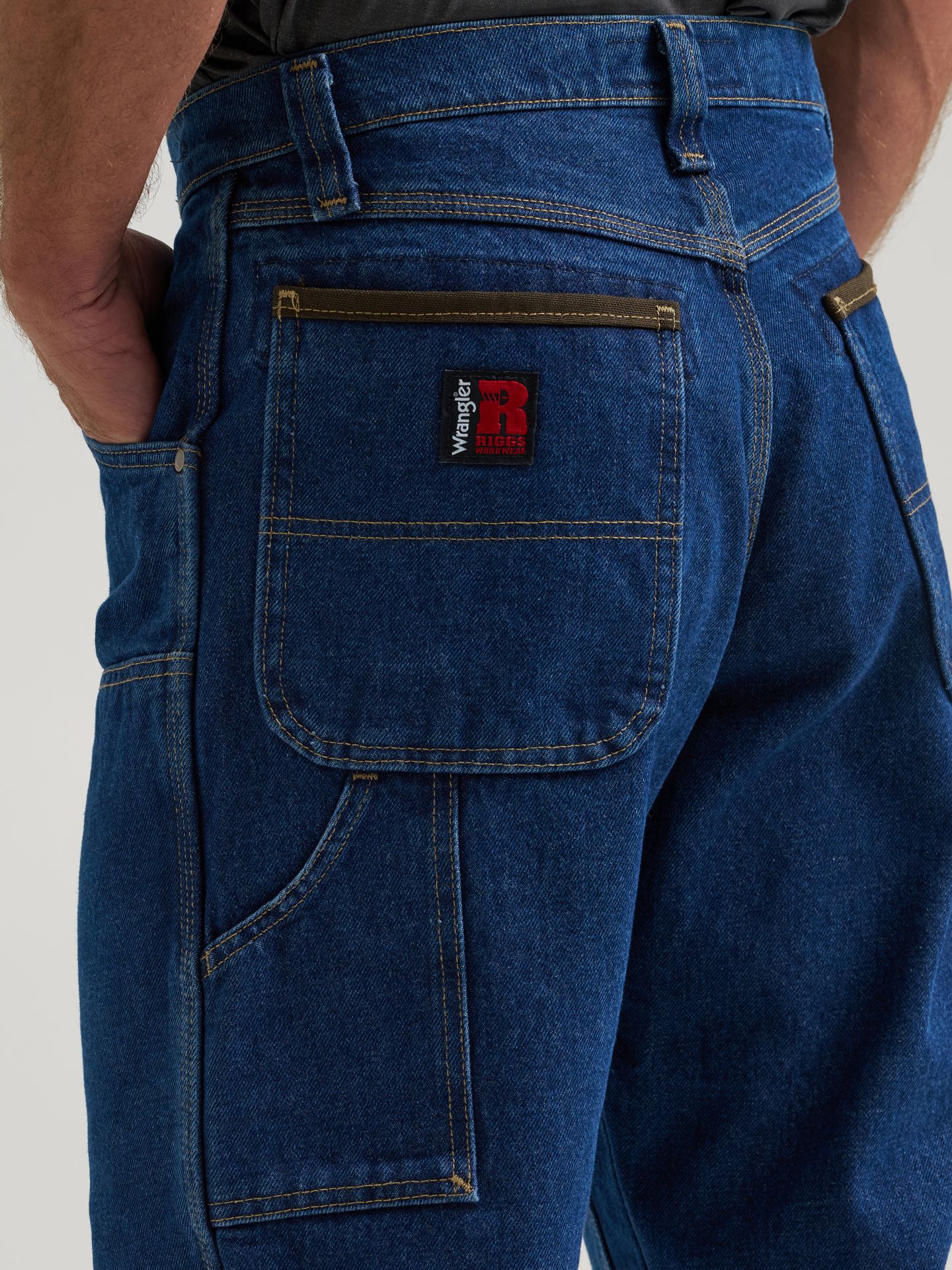 Мужские джинсы Wrangler Riggs Workwear® Utility, цвет: Состаренный индиго — фото 8