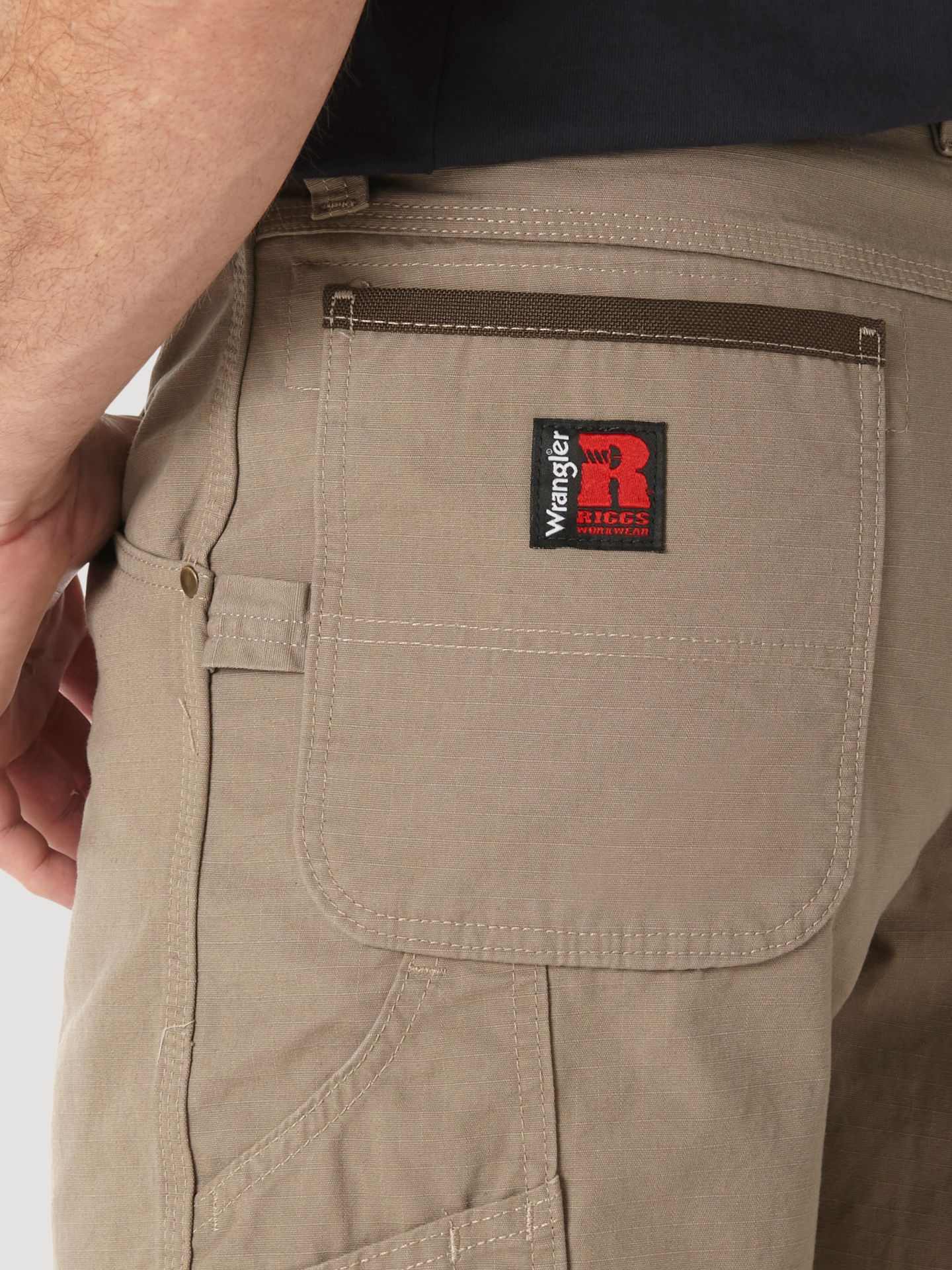 Шорты Wrangler Riggs Workwear® Carpenter Short, цвет: Тёмный хаки — фото 4