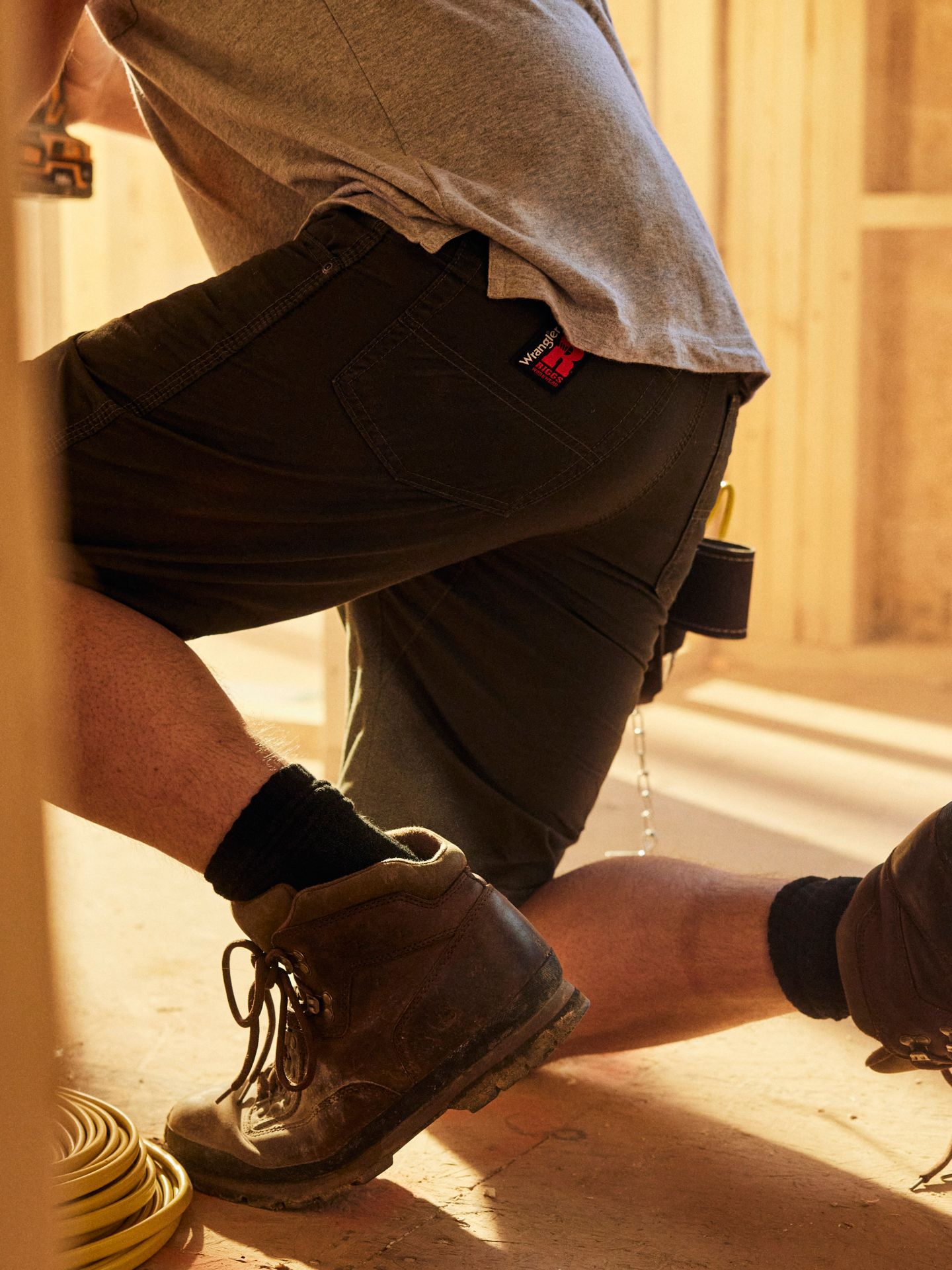 Мужские шорты Wrangler Riggs Workwear® Technician, цвет: Тёмно-зелёный — фото 4