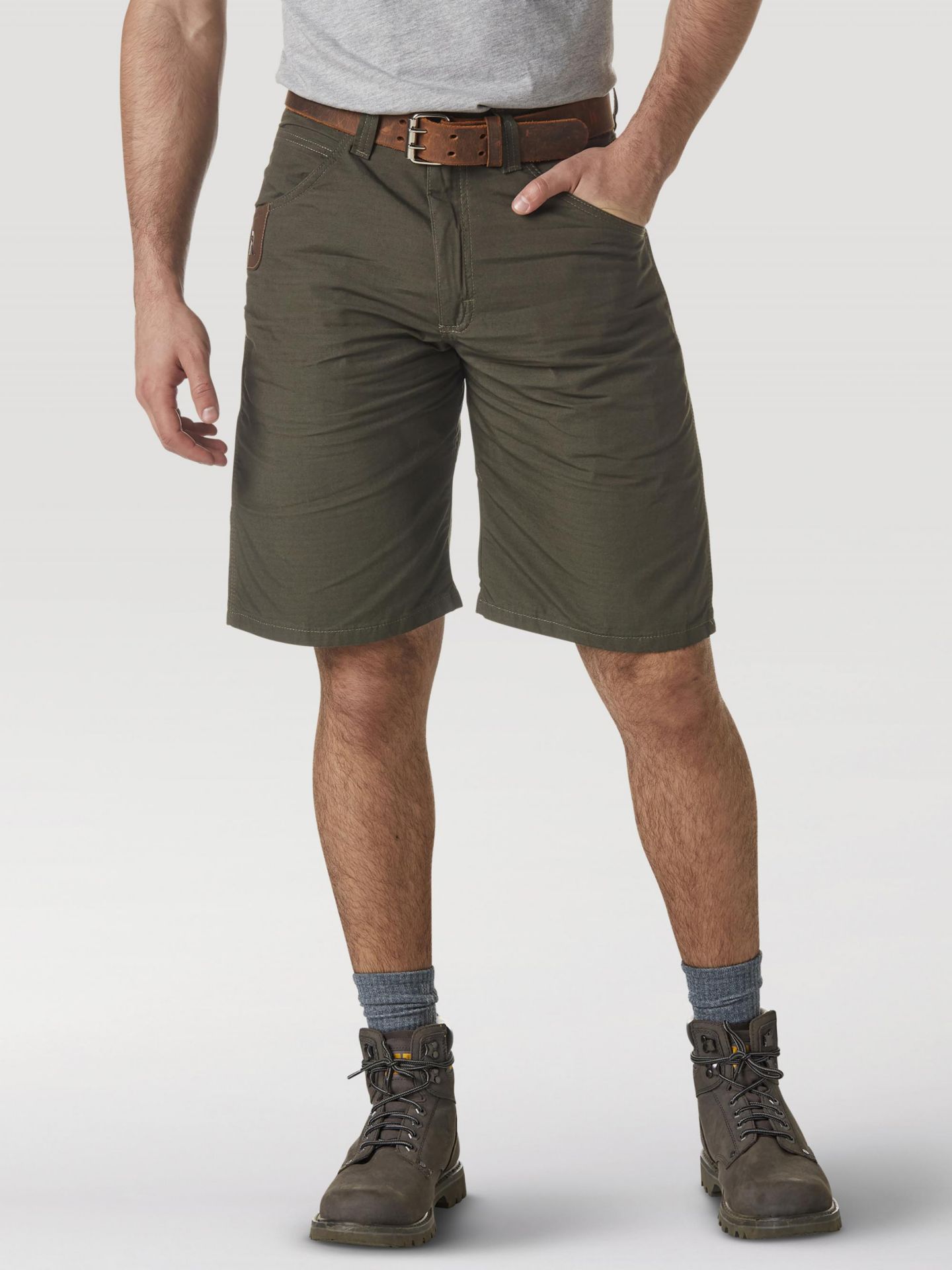 Мужские шорты Wrangler Riggs Workwear® Technician, цвет: Тёмно-зелёный — фото 1