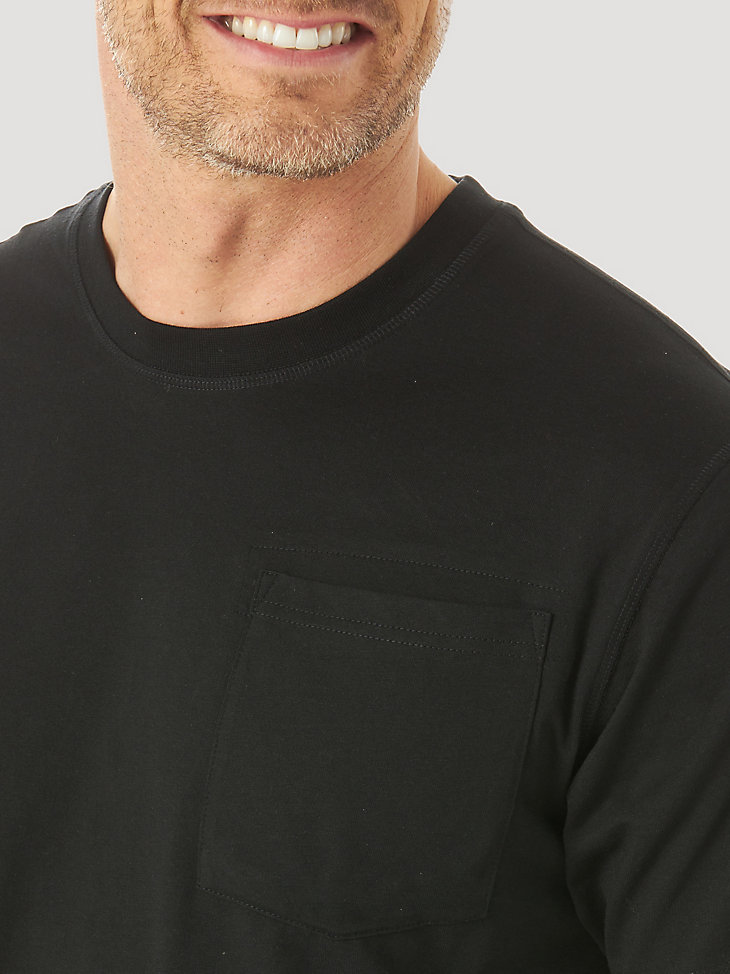 Wrangler® RIGGS Workwear® Short Sleeve 1 Pocket Performance T-Shirt in Black alternative view 2