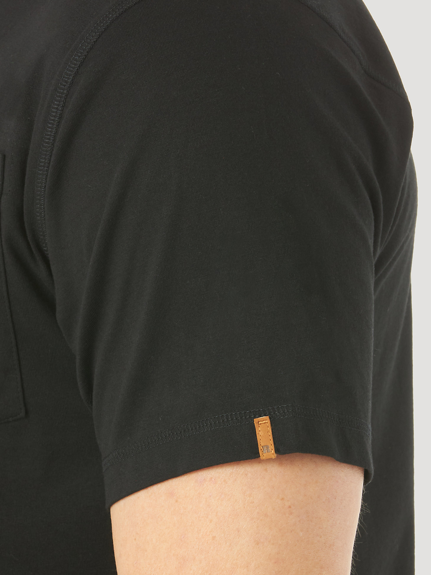 Wrangler® RIGGS Workwear® Short Sleeve 1 Pocket Performance T-Shirt in Black alternative view 3