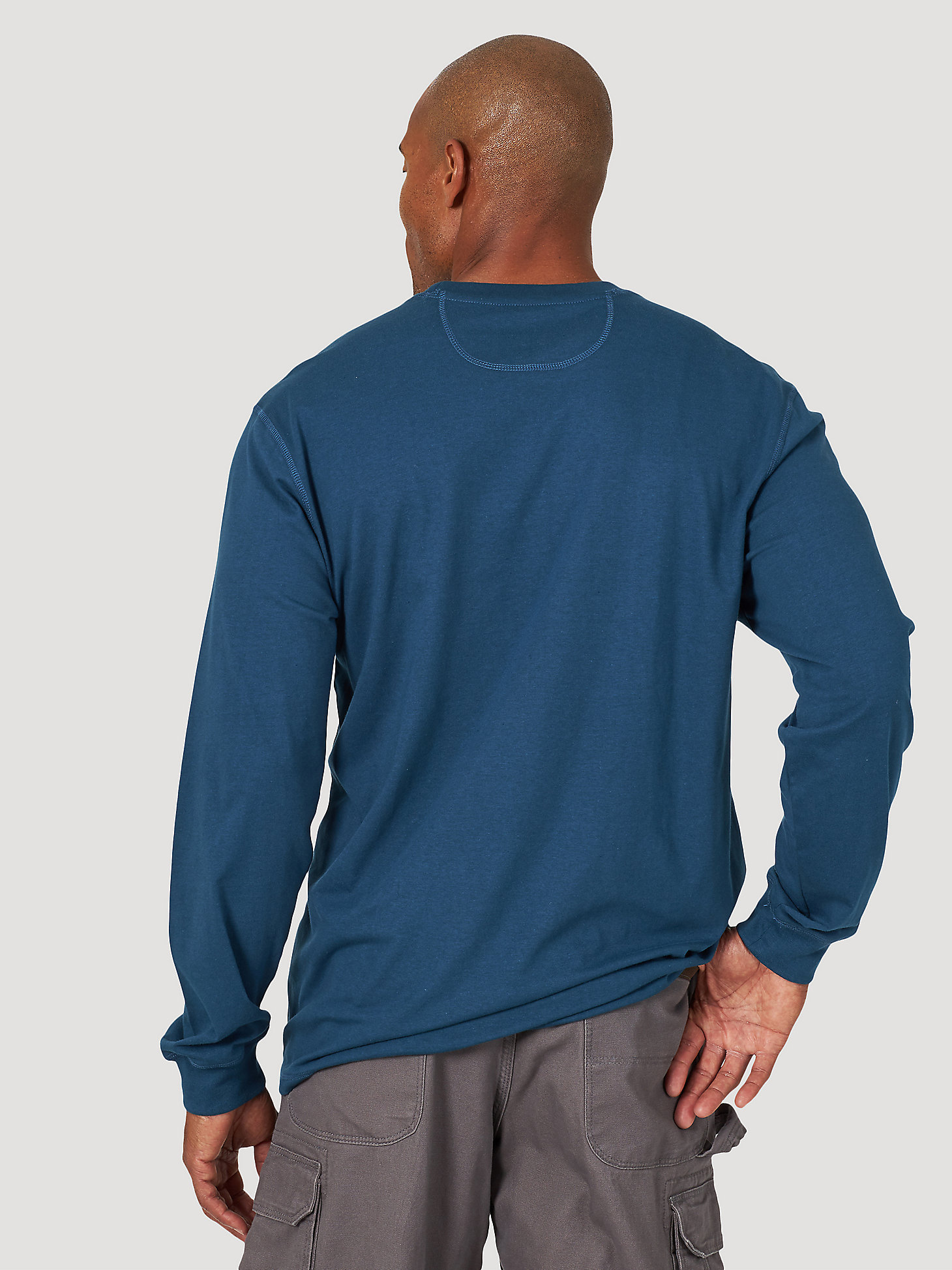Wrangler® RIGGS Workwear® Long Sleeve 1 Pocket Performance T-Shirt in Oxford Blue alternative view 1