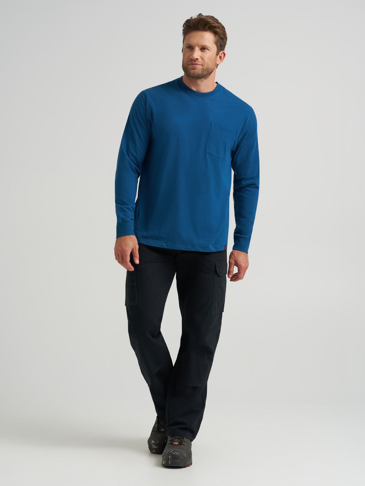 Мужская футболка Wrangler Riggs Workwear® Long Sleeve 1 Pocket Performance, цвет: Синий — фото 2