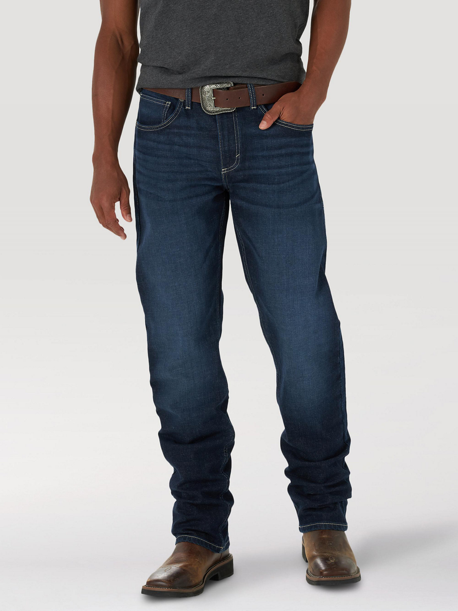 Wrangler NEW Blue Men's Boot Cut Leg Relaxed Comfort Fit Mid Rise Denim Jeans