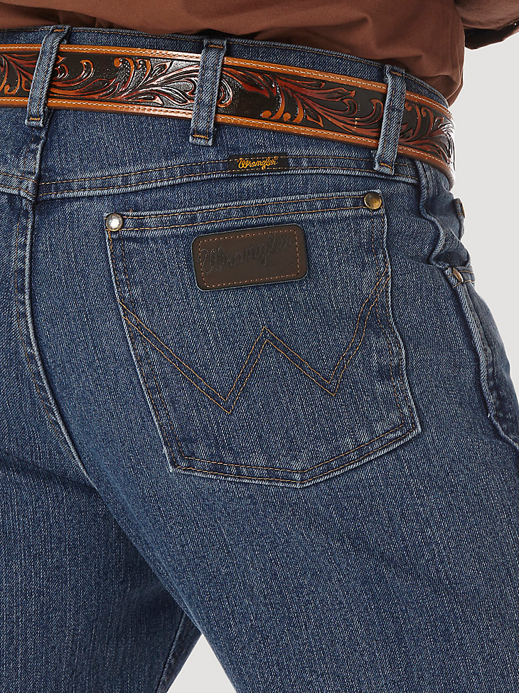 Premium Performance Advanced Comfort Cowboy Cut® Regular Fit Jean in Mid Tint alternative view 3