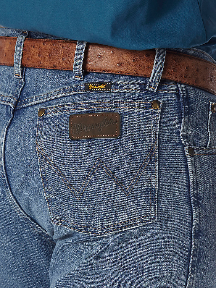 Premium Performance Advanced Comfort Cowboy Cut® Regular Fit Jean in Stone Bleach alternative view 3