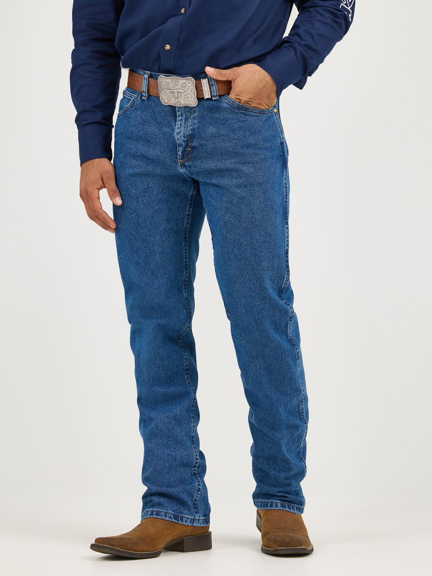 Мужские джинсы Wrangler Premium Performance Cowboy Cut® Regular Fit Jean, цвет: Серо-бежевый — фото 3