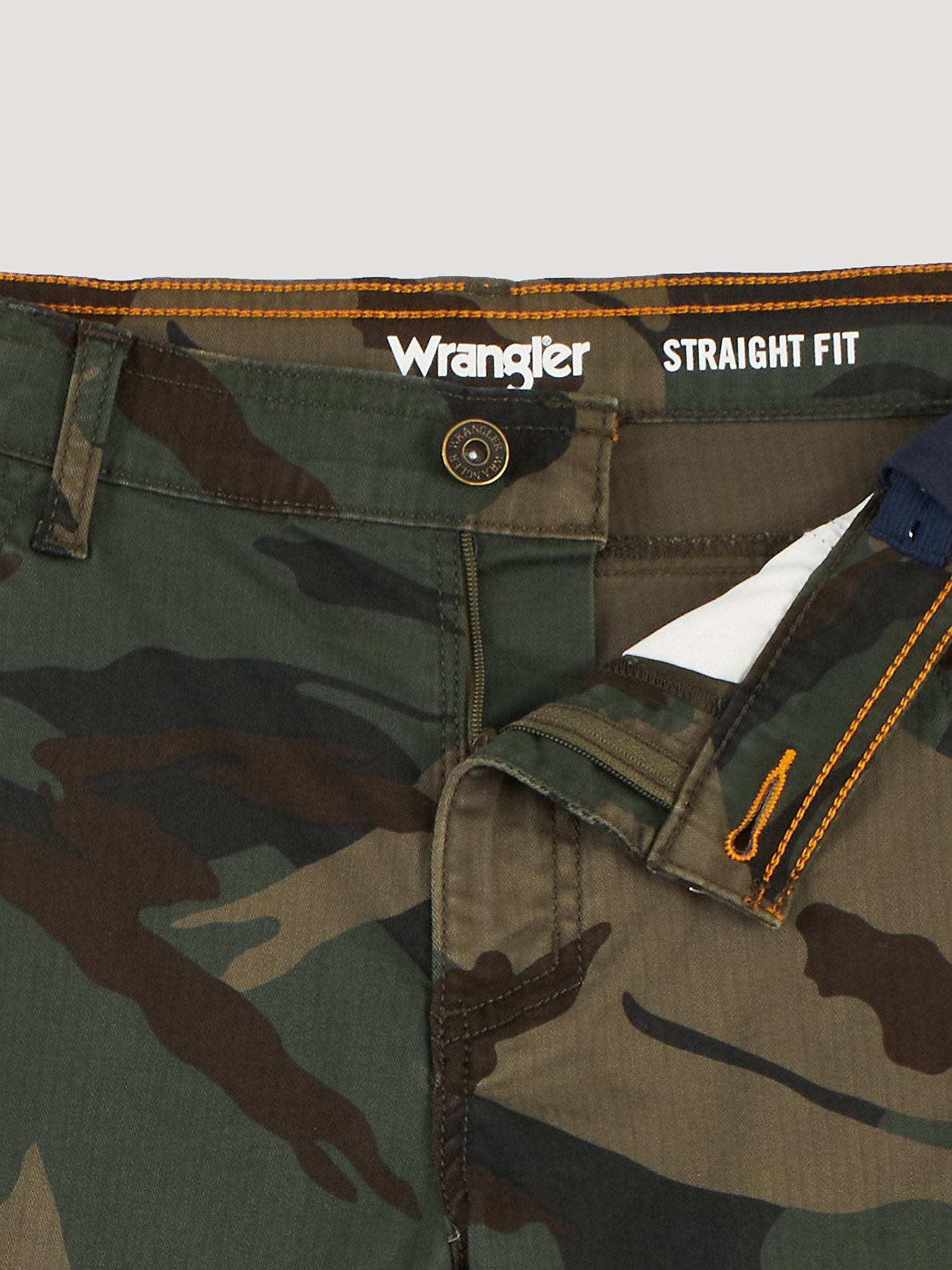 Boy's Wrangler® Comfort Flex Cargo Short in Forest Green Camo alternative view 4
