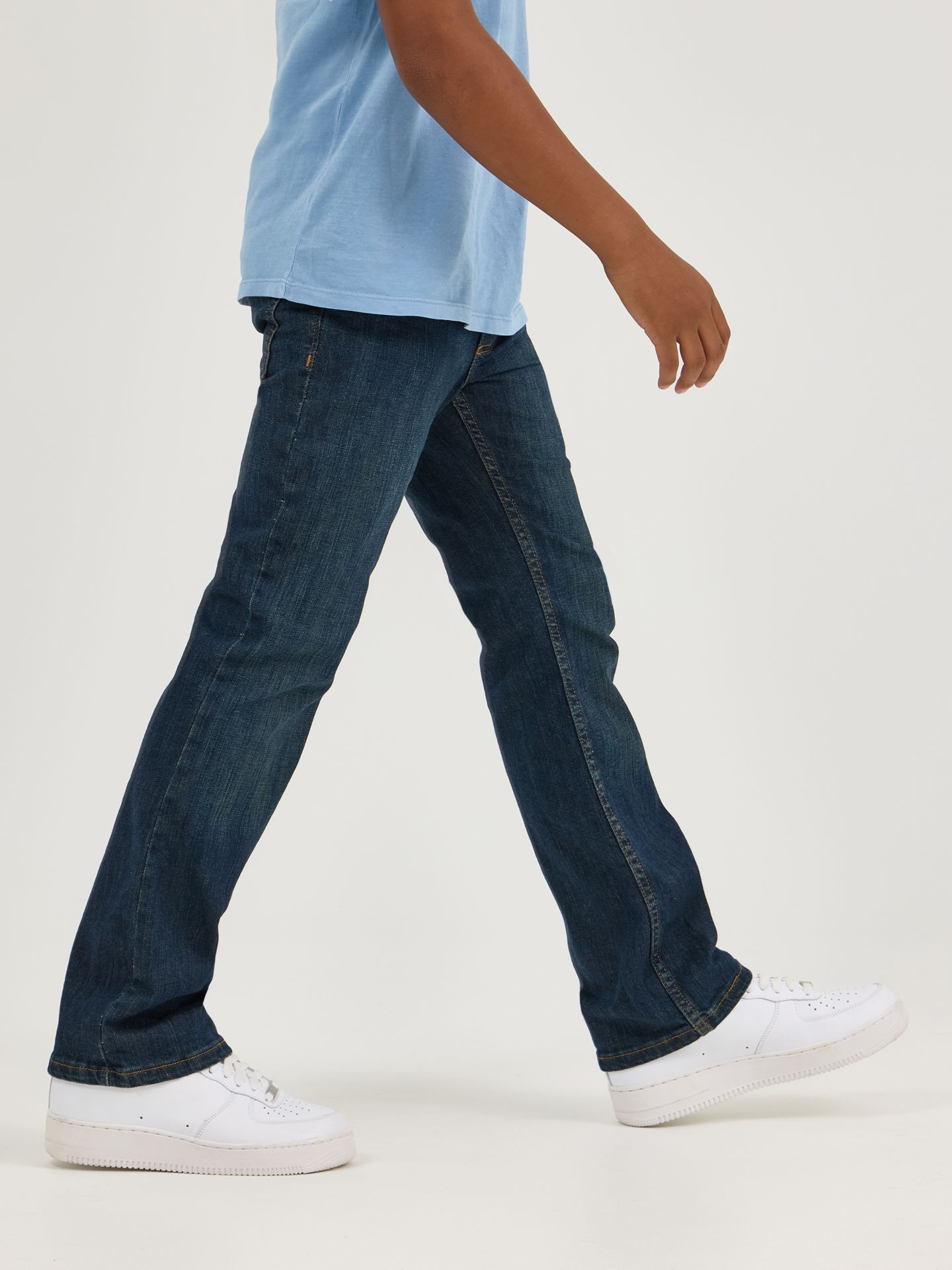 Джинсы Wrangler® Five Star Classic Stretch Bootcut Jean для мальчиков, цвет: Индиго — фото 3