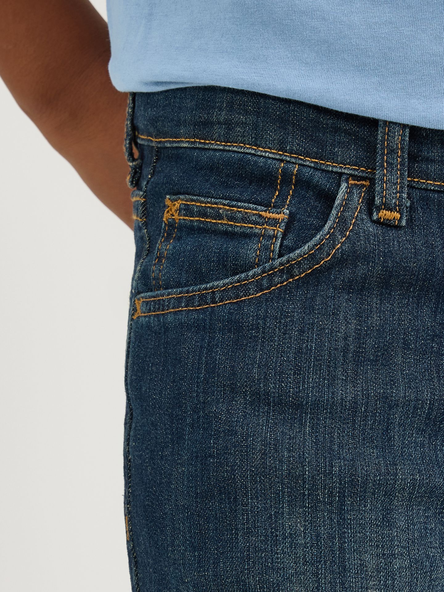 Джинсы Wrangler® Five Star Classic Stretch Bootcut Jean для мальчиков, цвет: Индиго — фото 5