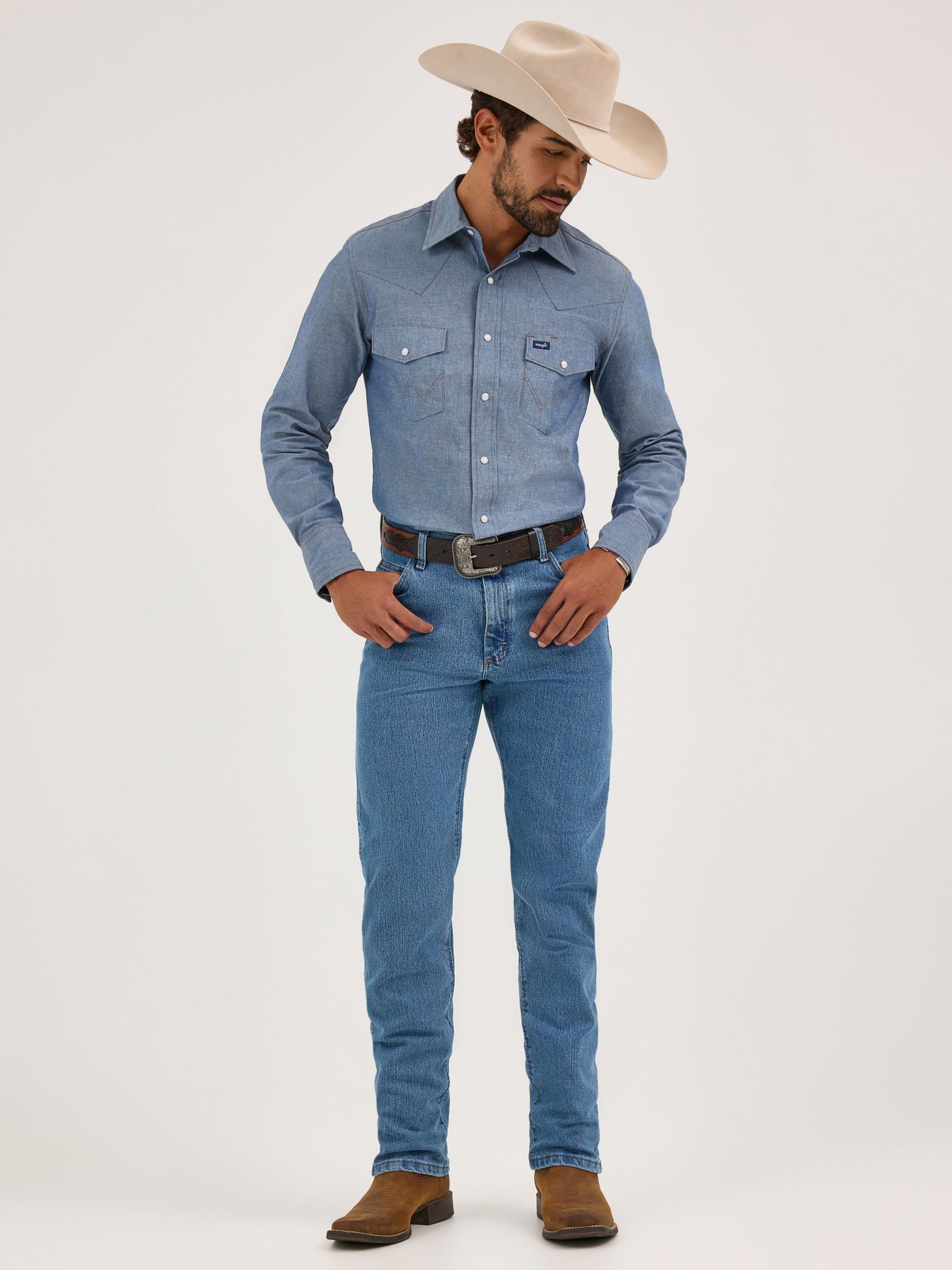 Мужская рубашка Wrangler Cowboy Cut® Rigid Denim Long Sleeve Western Work Shirt, цвет: Средний шамбре — фото 2