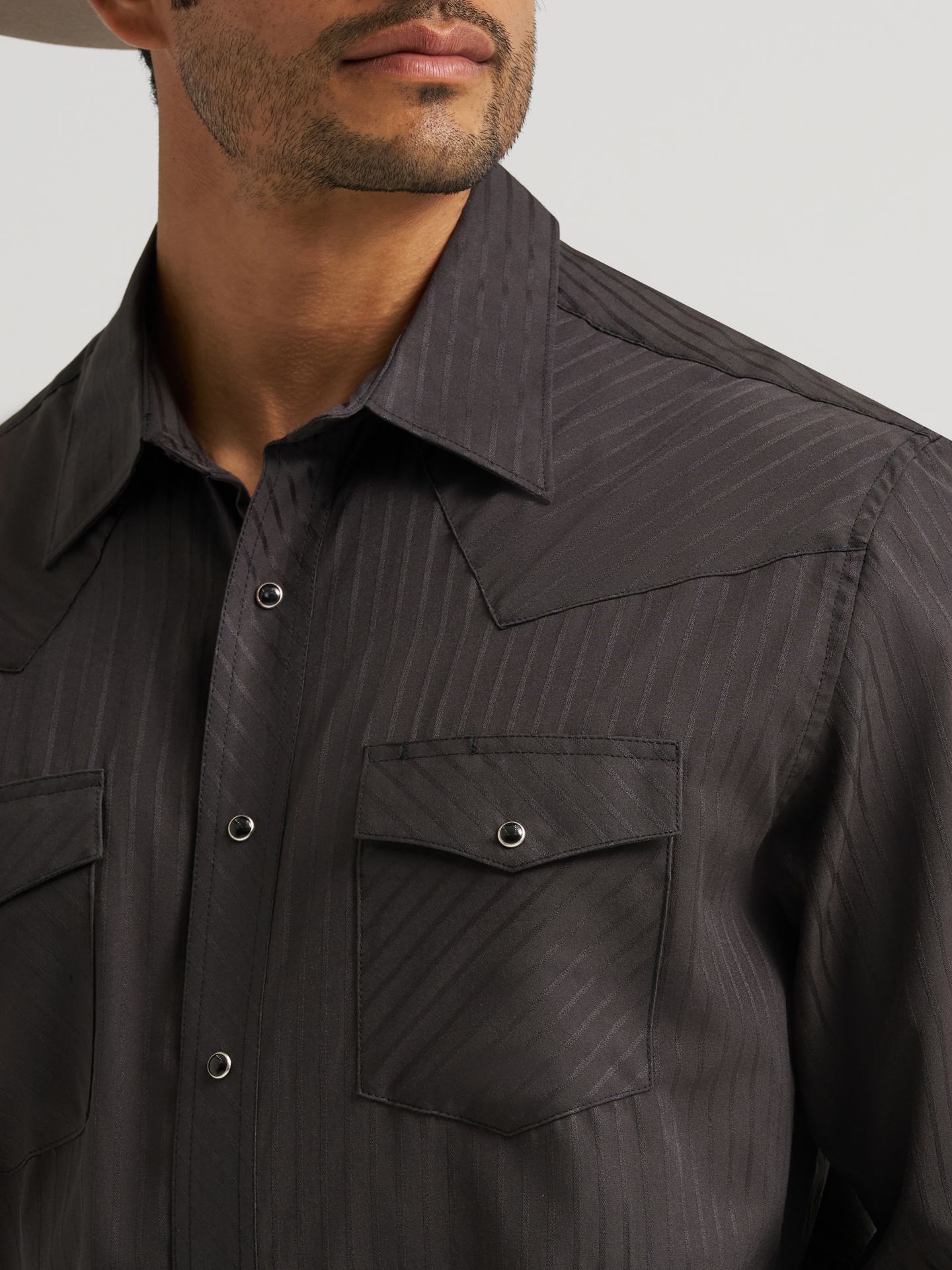 Мужская рубашка Wrangler Western Long Sleeve Western Snap Dobby Stripe, цвет: Чёрный — фото 4