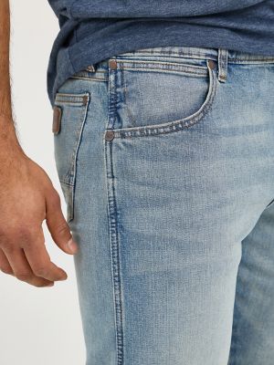 Men's Wrangler Retro® Slim Fit Bootcut Jean in BR Wash alternative view 7