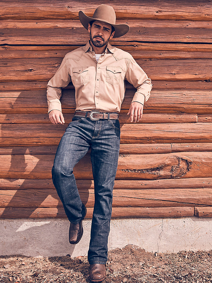 Men's Wrangler Retro® Slim Fit Bootcut Jean in Dax alternative view