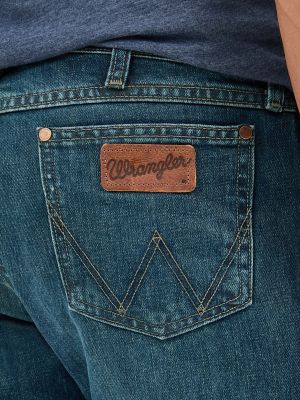 Men's Wrangler Retro&reg; Slim Fit Bootcut Jean in River Wash