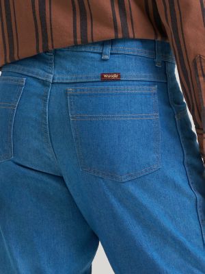 Wrangler&reg; Men's Five Star Premium Regular Flex Fit Jean in Light Blue alternative view 4
