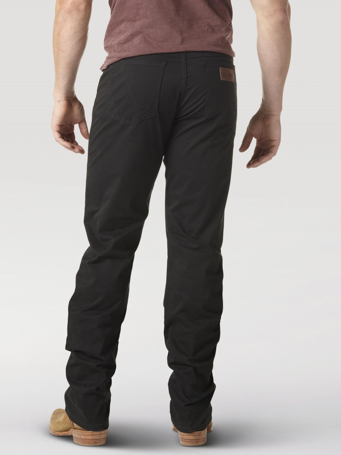 Мужские брюки Wrangler Retro® Slim Fit Straight Leg, цвет: Чёрный — фото 3