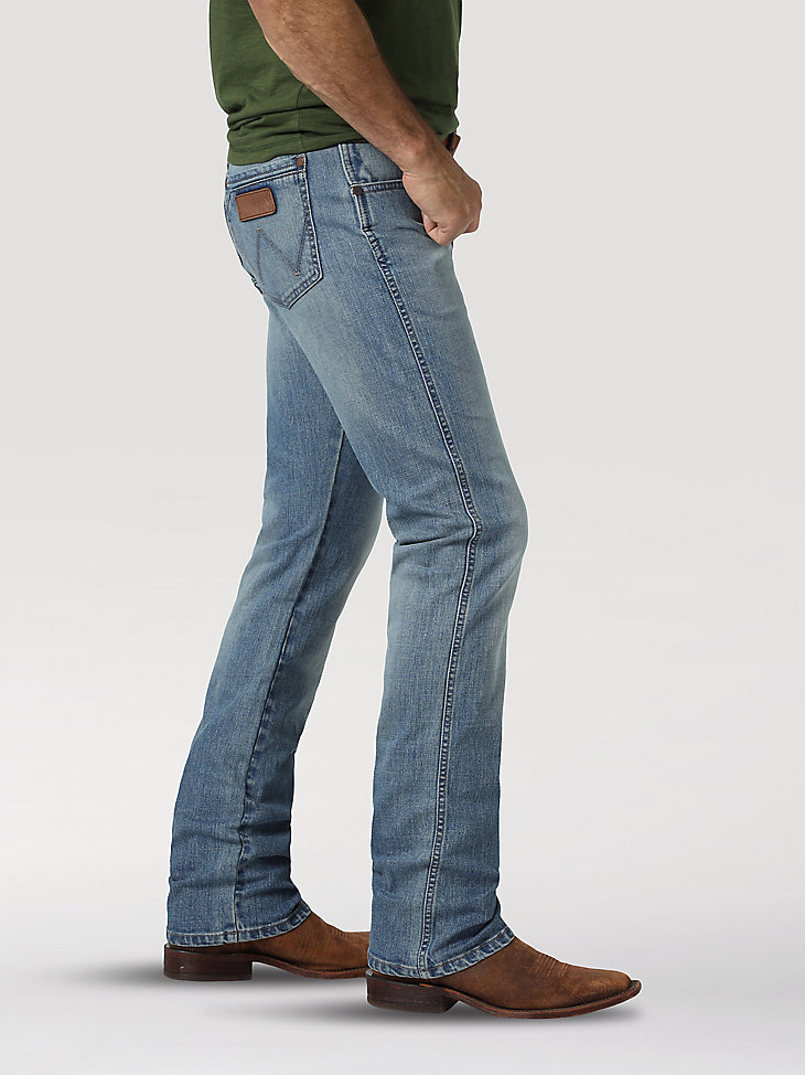 Men's Wrangler Retro® Slim Fit Straight Leg Jean in Jacksboro alternative view